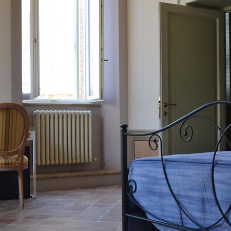 Palazzo Roberti Hotel Monte San Giusto Екстериор снимка
