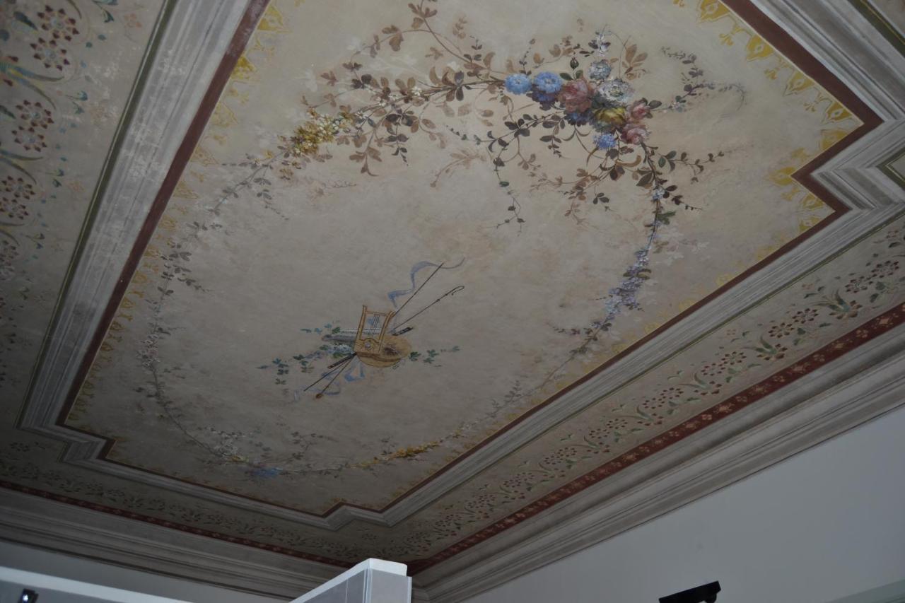 Palazzo Roberti Hotel Monte San Giusto Екстериор снимка